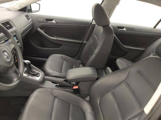 Photo of 2014 Reflex Silver Metallic Volkswagen Jetta