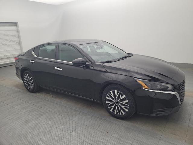Photo of 2023 Super Black Nissan Altima