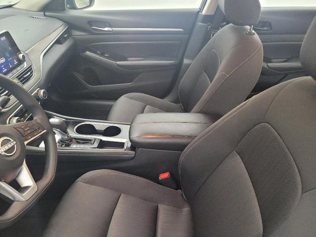 Photo of 2023 Super Black Nissan Altima