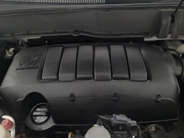 Photo of 2017 White Chevrolet Traverse