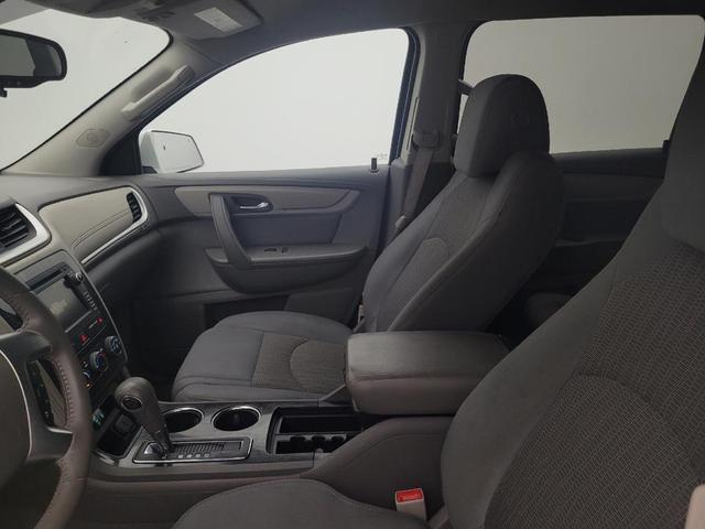 Photo of 2017 White Chevrolet Traverse