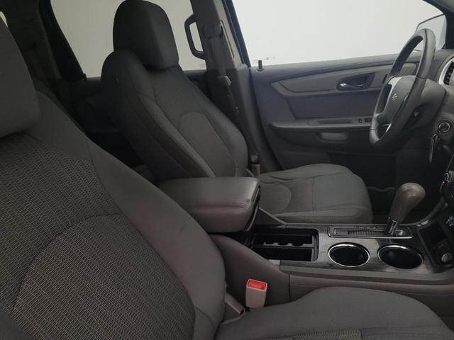 Photo of 2017 White Chevrolet Traverse