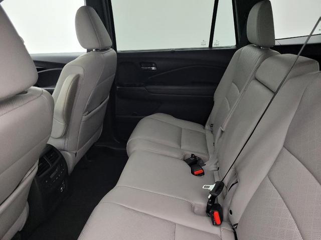 Photo of 2019 Obsidian Blue Pearl Honda Passport