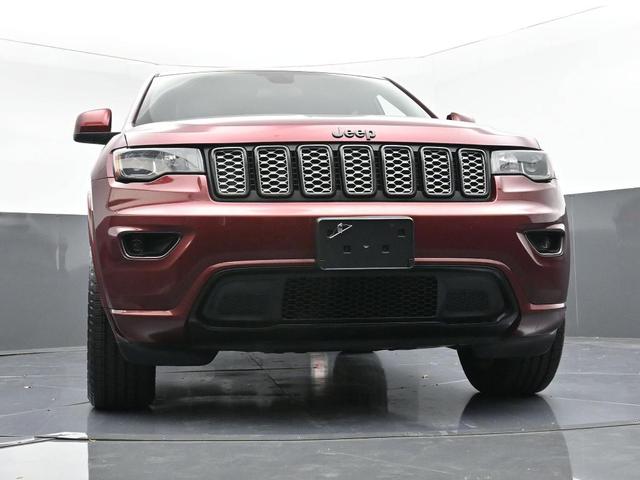 Photo of 2021 Velvet Red Pearlcoat Jeep Grand Cherokee