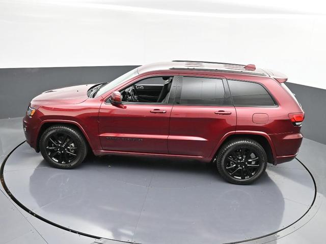 Photo of 2021 Velvet Red Pearlcoat Jeep Grand Cherokee
