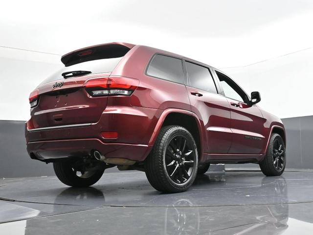 Photo of 2021 Velvet Red Pearlcoat Jeep Grand Cherokee