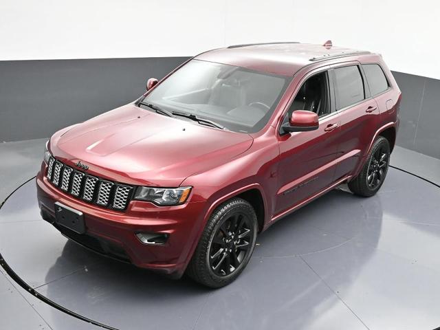 Photo of 2021 Velvet Red Pearlcoat Jeep Grand Cherokee