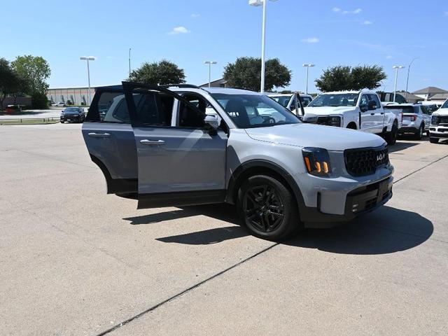 Photo of 2024 Wolf Gray Kia Telluride