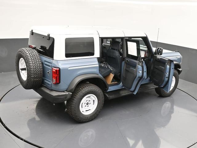 Photo of 2025 Azure Gray Metallic Ford Bronco