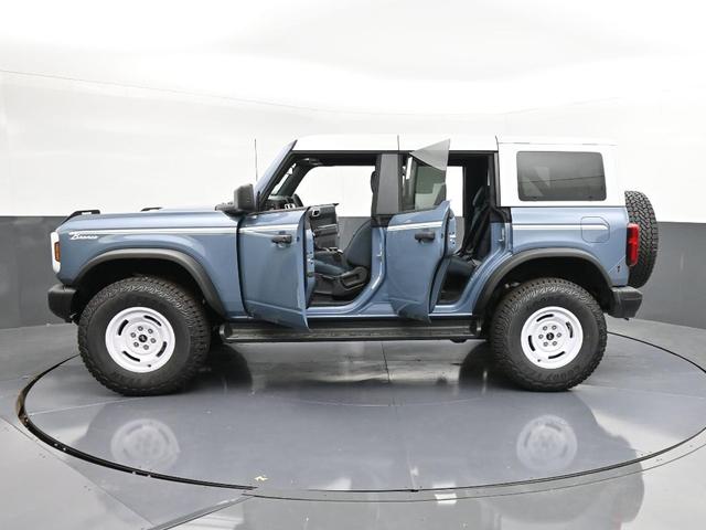 Photo of 2025 Azure Gray Metallic Ford Bronco
