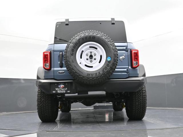 Photo of 2025 Azure Gray Metallic Ford Bronco