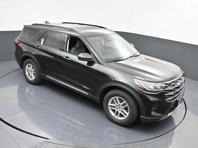 Photo of 2025 Agate Black Metallic Ford Explorer