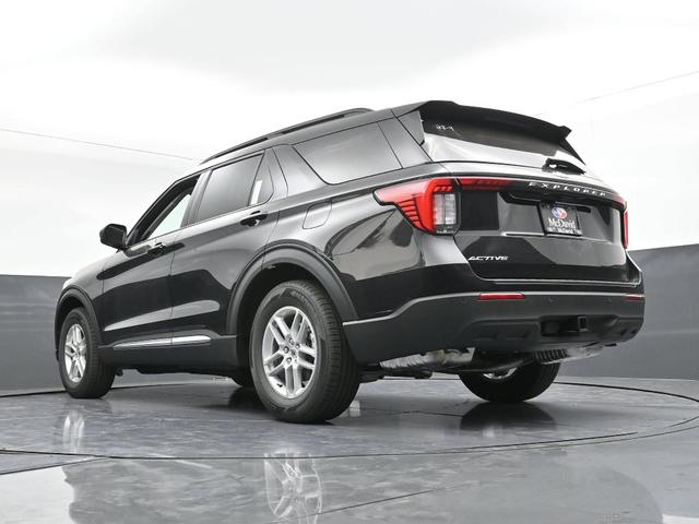 Photo of 2025 Agate Black Metallic Ford Explorer