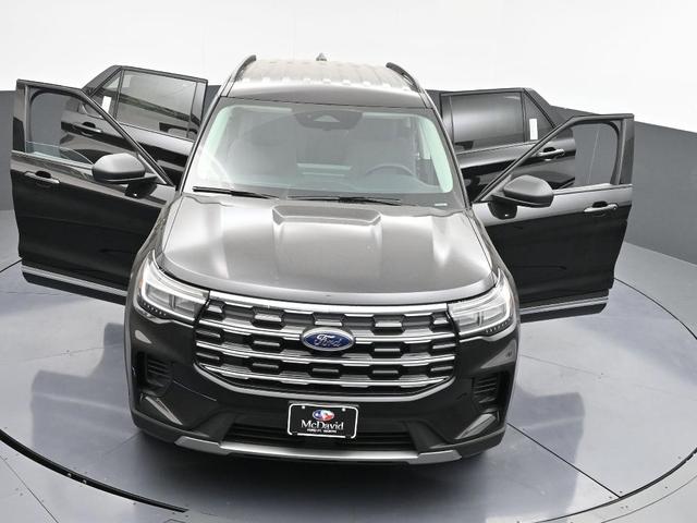 Photo of 2025 Agate Black Metallic Ford Explorer