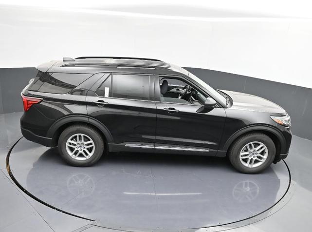 Photo of 2025 Agate Black Metallic Ford Explorer