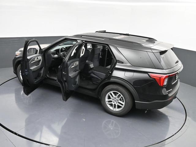 Photo of 2025 Agate Black Metallic Ford Explorer