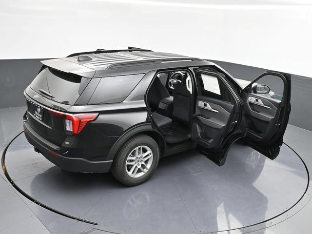 Photo of 2025 Agate Black Metallic Ford Explorer
