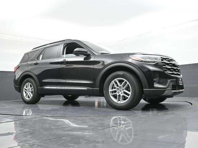 Photo of 2025 Agate Black Metallic Ford Explorer