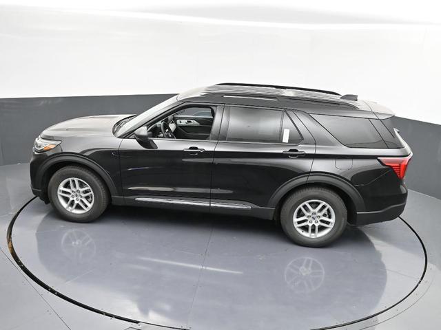 Photo of 2025 Agate Black Metallic Ford Explorer