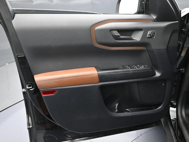 Photo of 2024 Shadow Black Ford Bronco Sport