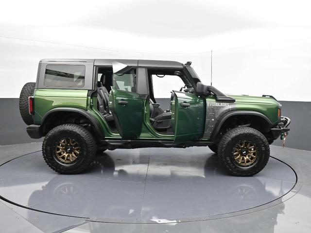 Photo of 2024 Eruption Green Metallic Ford Bronco