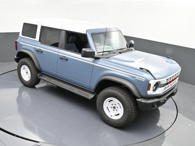 Photo of 2025 Azure Gray Metallic Ford Bronco