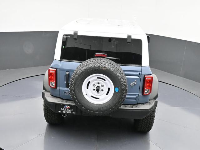 Photo of 2025 Azure Gray Metallic Ford Bronco