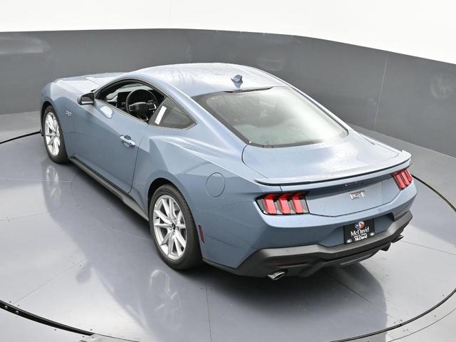 Photo of 2025 Vapor Blue Metallic Ford Mustang