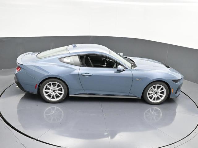 Photo of 2025 Vapor Blue Metallic Ford Mustang