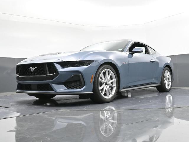 Photo of 2025 Vapor Blue Metallic Ford Mustang