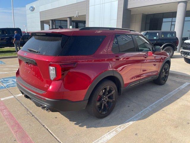 Photo of 2023 Rapid Red Metallic Tinted Clearcoat Ford Explorer