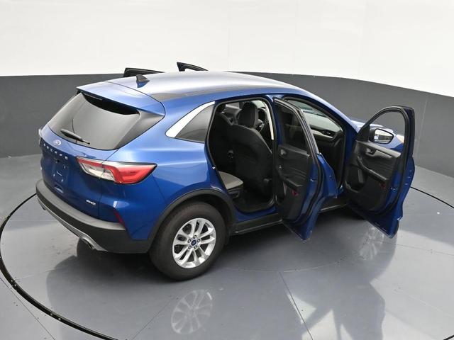 Photo of 2022 Atlas Blue Metallic Ford Escape
