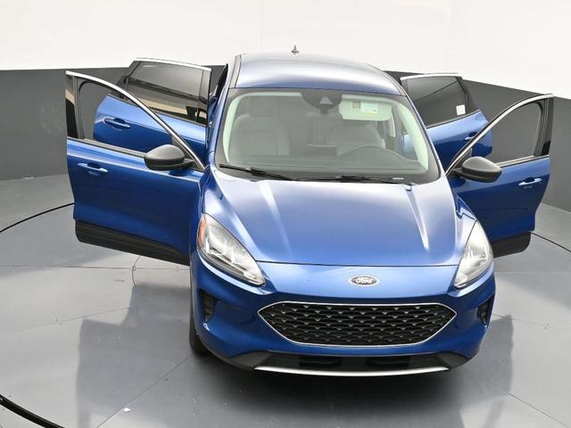 Photo of 2022 Atlas Blue Metallic Ford Escape