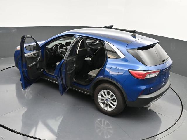 Photo of 2022 Atlas Blue Metallic Ford Escape