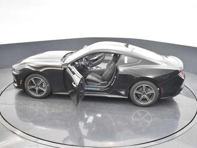 Photo of 2025 Shadow Black Ford Mustang