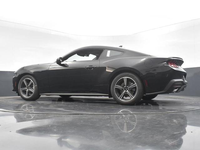 Photo of 2025 Shadow Black Ford Mustang