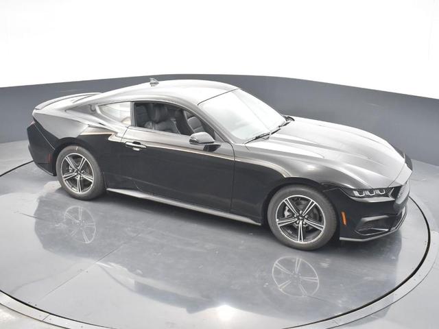 Photo of 2025 Shadow Black Ford Mustang