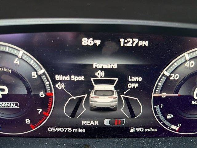 Photo of 2022 Labrador Black Pearl Mitsubishi Outlander