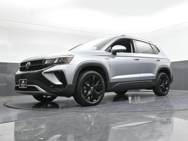 Photo of 2024 Pyrite Silver Metallic Volkswagen Taos