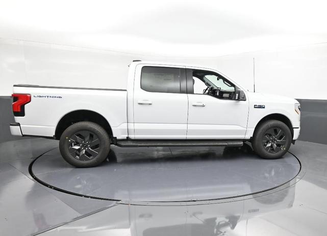 Photo of 2025 Oxford White Ford F-150 Lightning