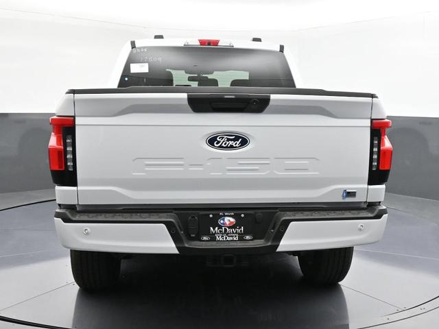 Photo of 2025 Oxford White Ford F-150 Lightning