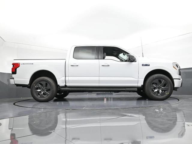 Photo of 2025 Oxford White Ford F-150 Lightning