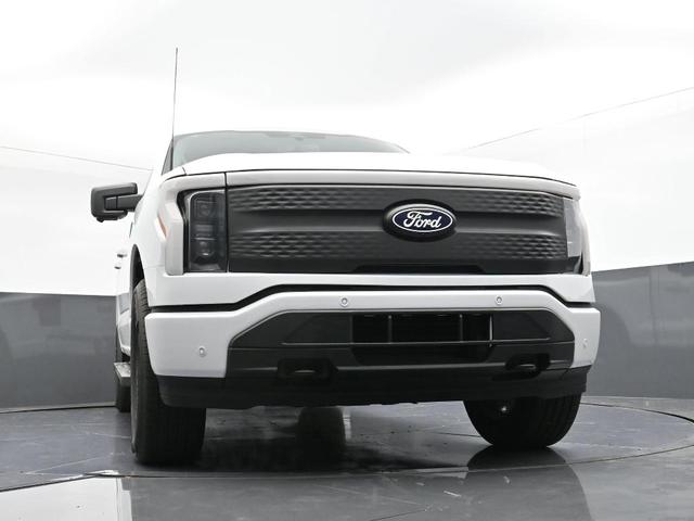 Photo of 2025 Oxford White Ford F-150 Lightning