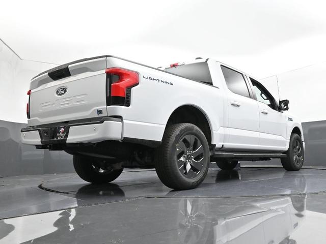 Photo of 2025 Oxford White Ford F-150 Lightning