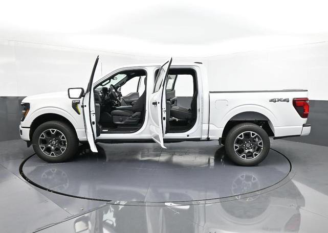 Photo of 2025 Oxford White Ford F-150