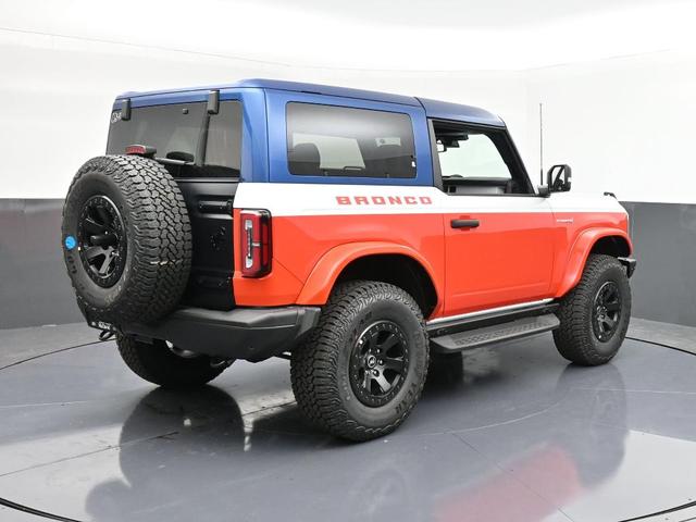 Photo of 2025 Oxford White Ford Bronco