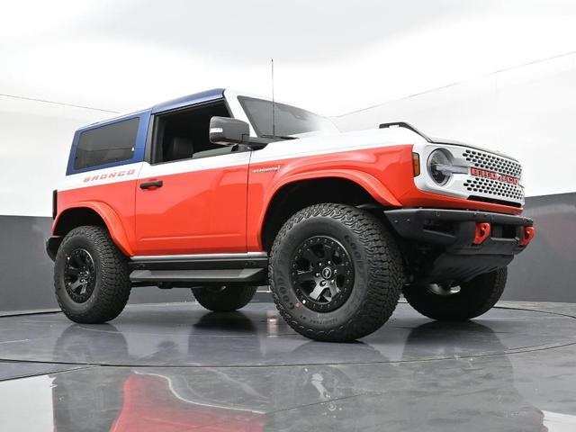 Photo of 2025 Oxford White Ford Bronco