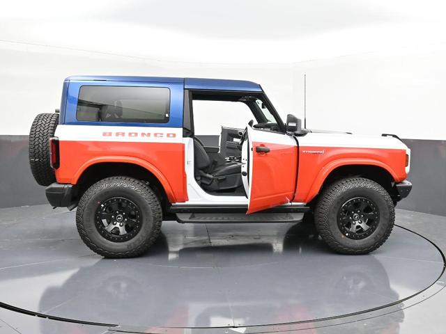 Photo of 2025 Oxford White Ford Bronco