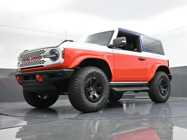 Photo of 2025 Oxford White Ford Bronco