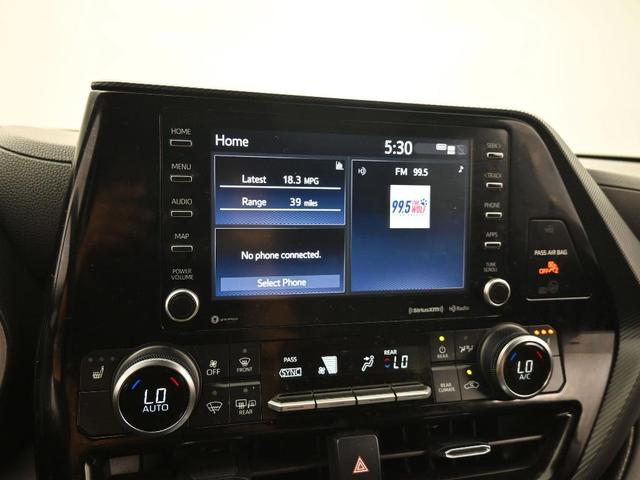 Photo of 2022 Midnight Black Metallic Toyota Highlander